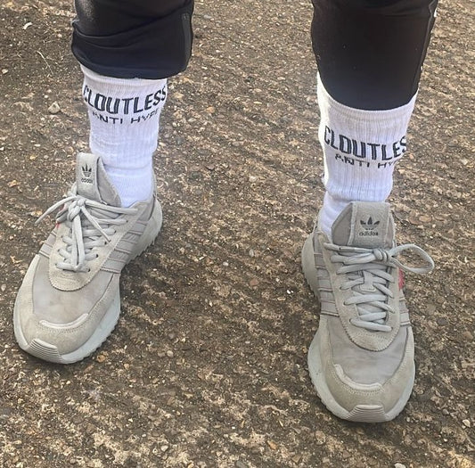 Cloutless Socks